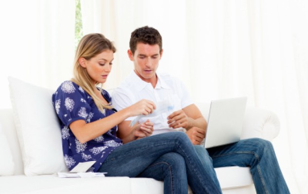 When couples fight about money: Shared finances or separate accounts?